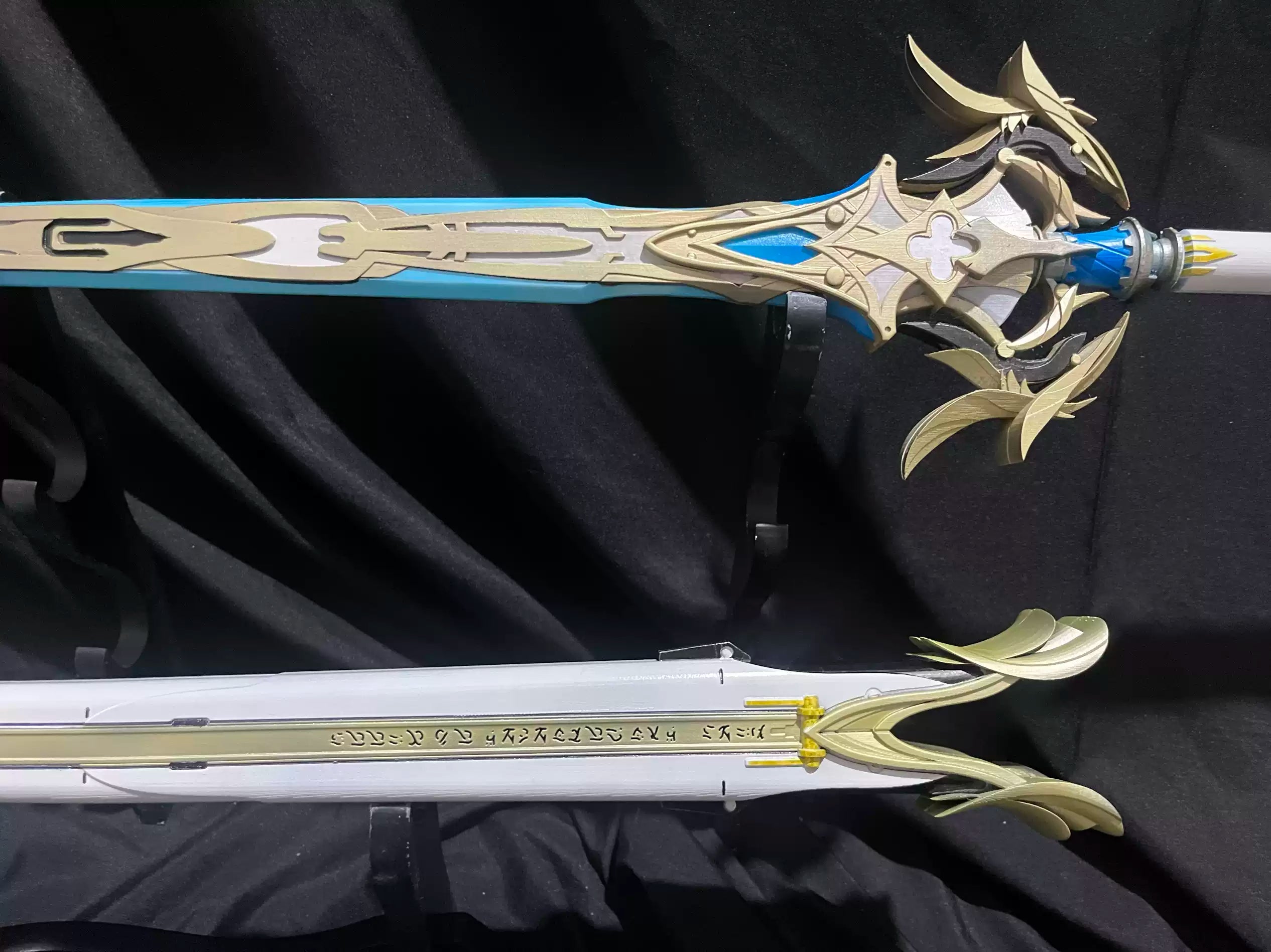 Wuthering Waves Rover Bloodpact Covenant Cosplay Sword – LED Swift Blade Weapon Prop for Cosplay & Display