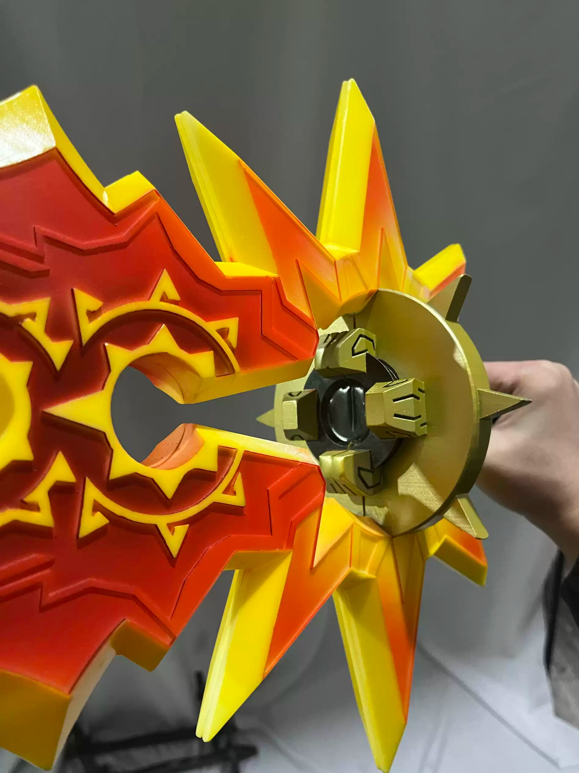 Genshin Impact Mavuika Cosplay Greatsword – A Thousand Blazing Suns Pyro Archon Signature Weapon Replica