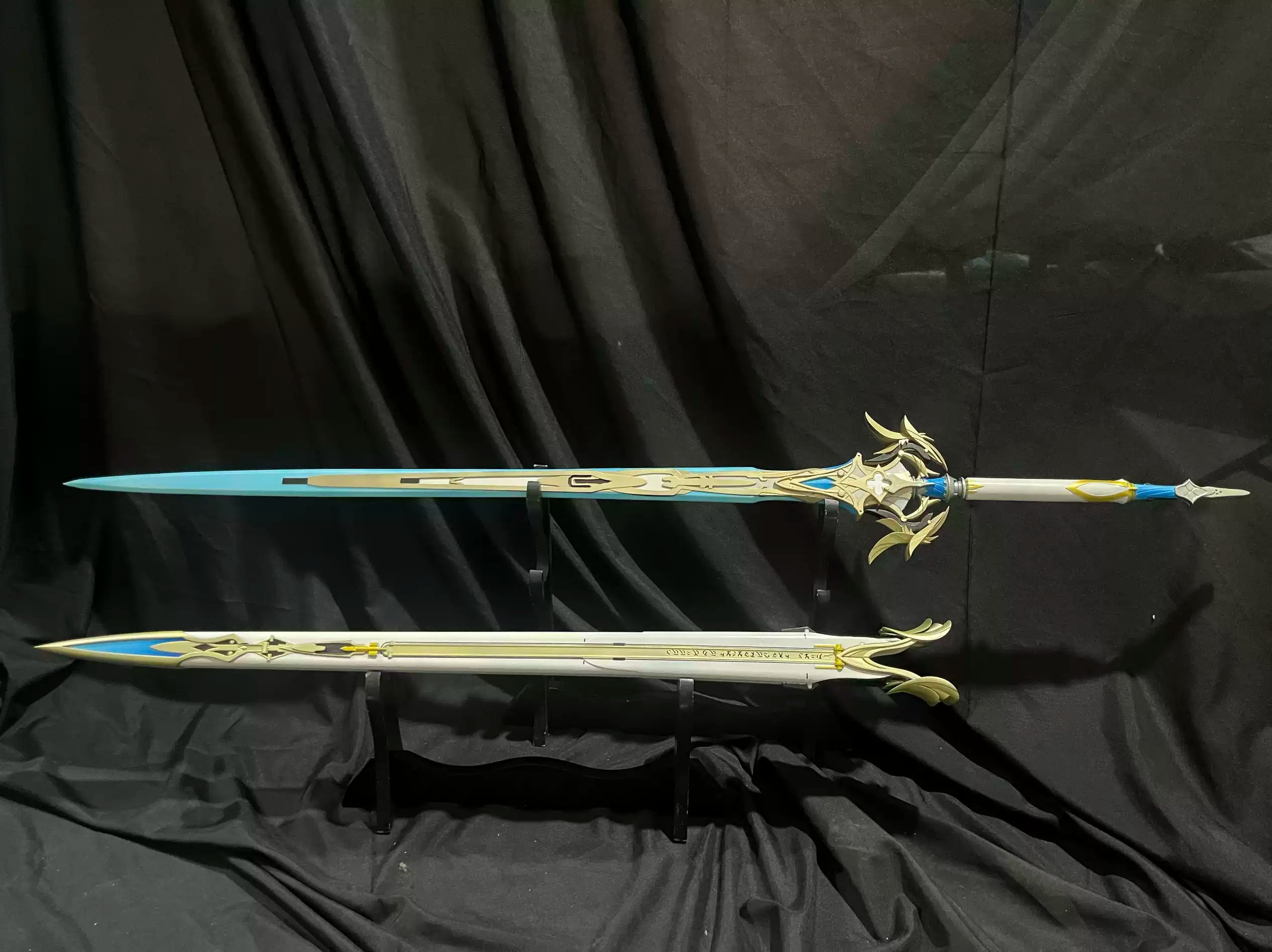 Wuthering Waves Rover Bloodpact Covenant Cosplay Sword – LED Swift Blade Weapon Prop for Cosplay & Display