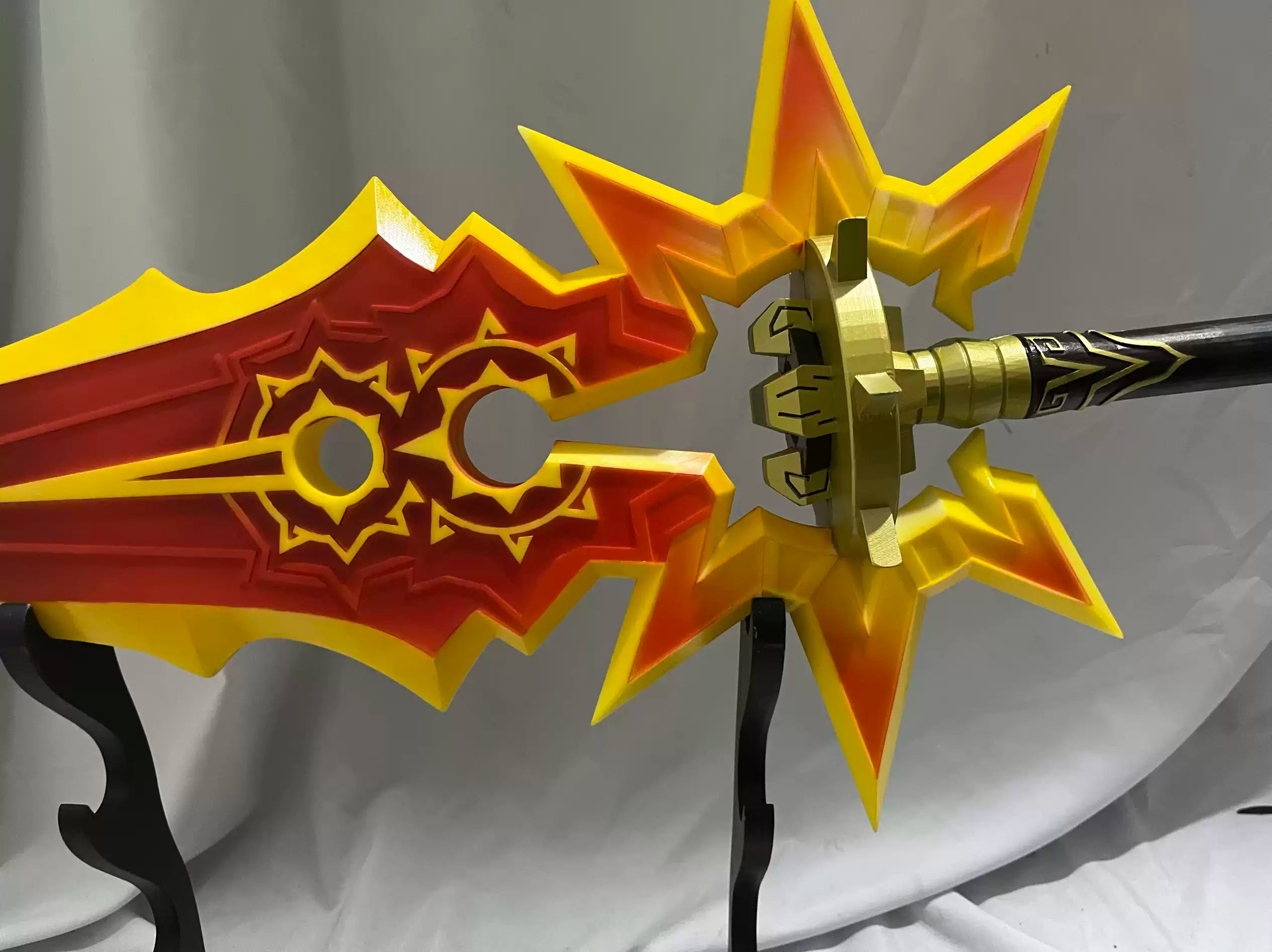 Genshin Impact Mavuika Cosplay Greatsword – A Thousand Blazing Suns Pyro Archon Signature Weapon Replica