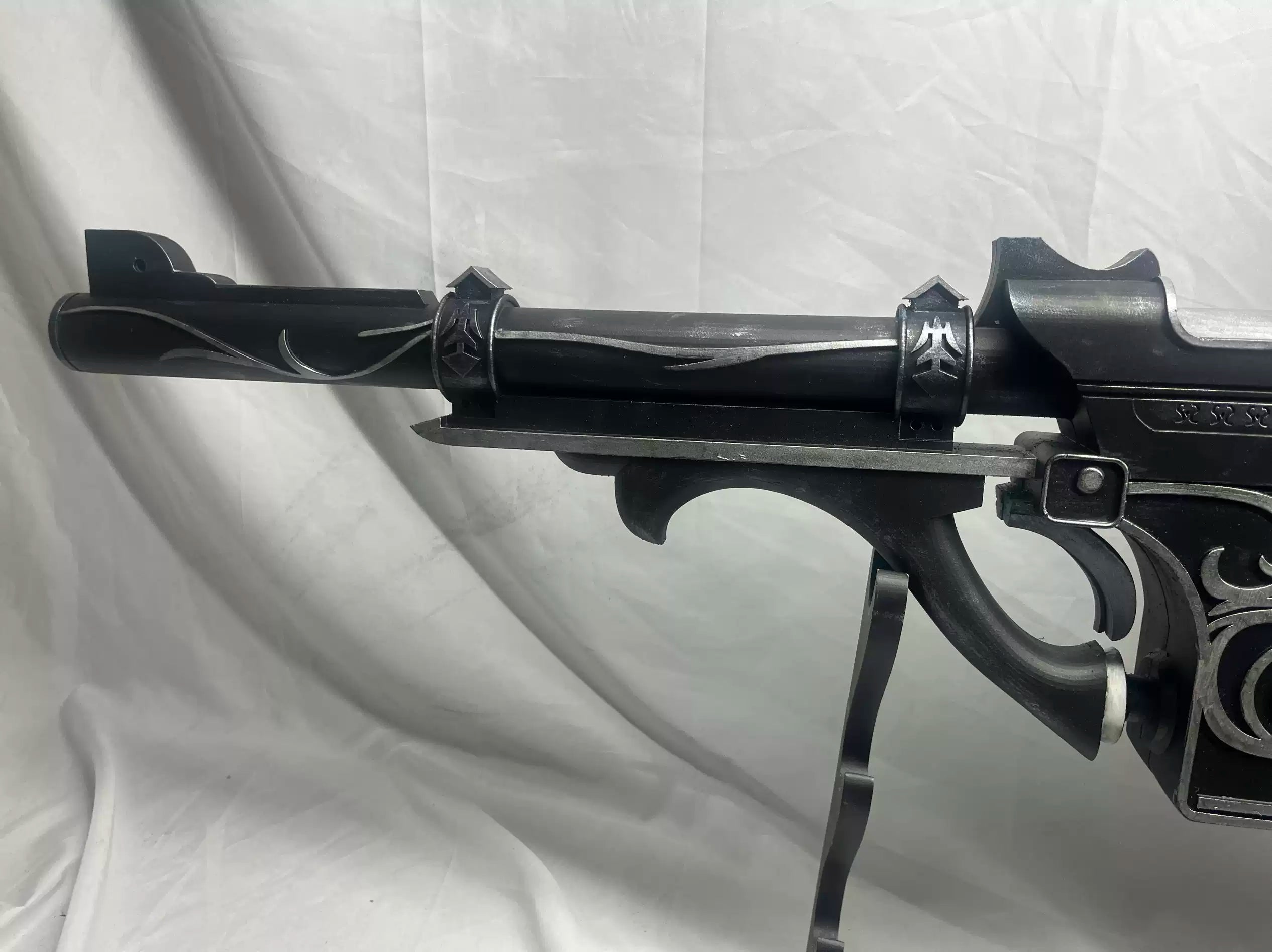 Final Fantasy XIV FFXIV Edenmorn Cosplay Weapon – LED Gunblade & Edenmorn Handgun Replica for Cosplay