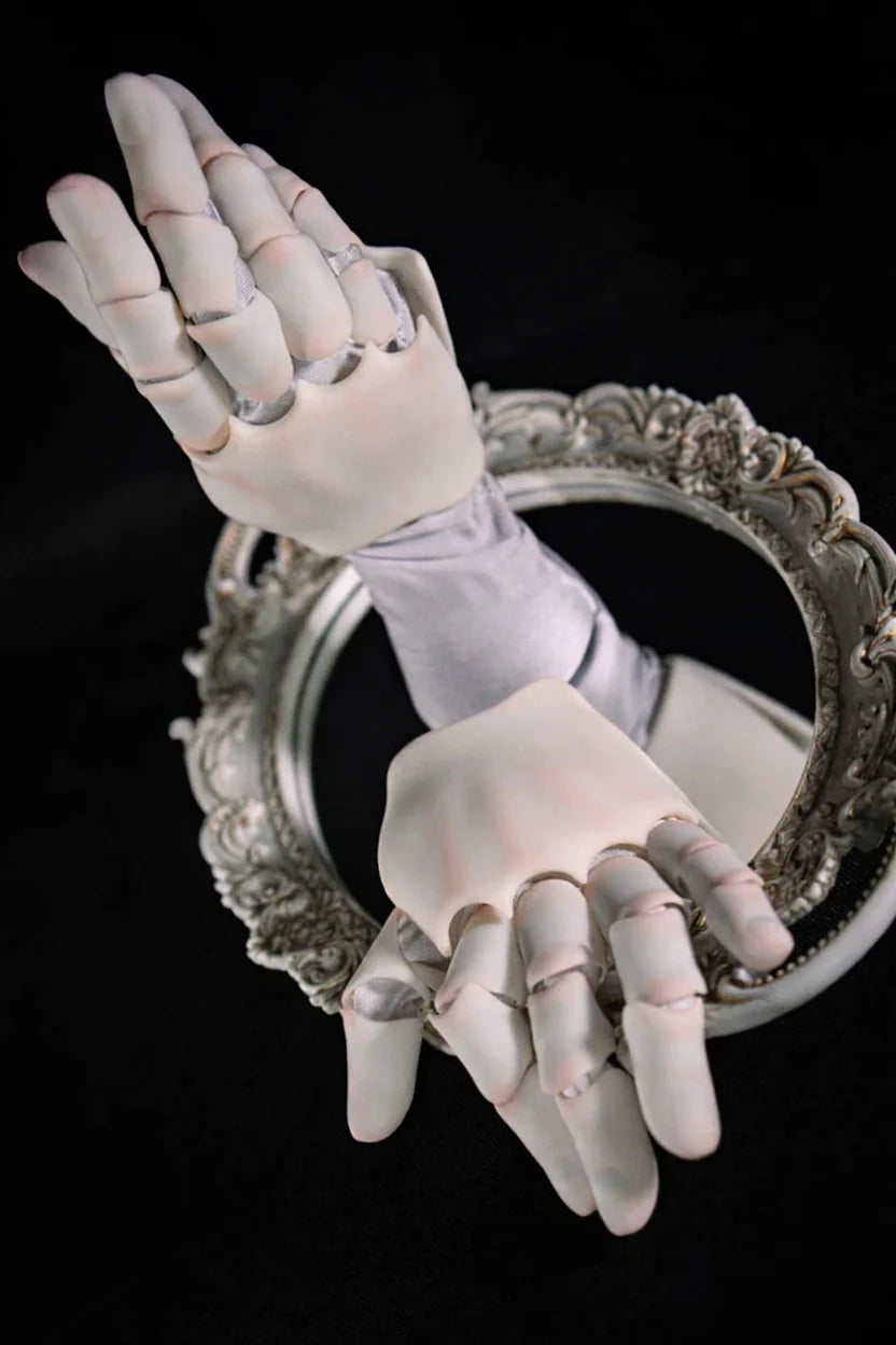 BJD Hand Doll Cosplay